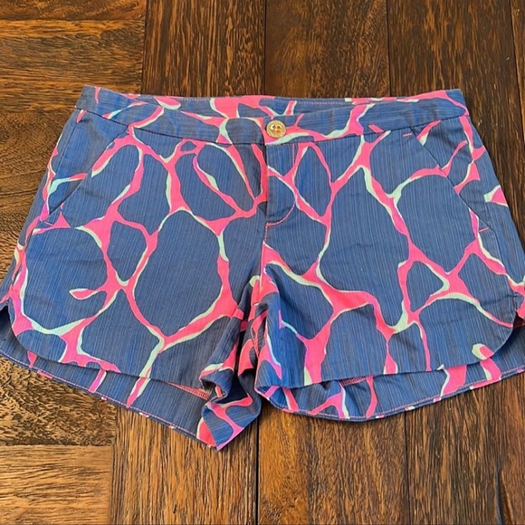 Women’s Lilly Pulitzer Shorts (0147) - Picture 1 of 3